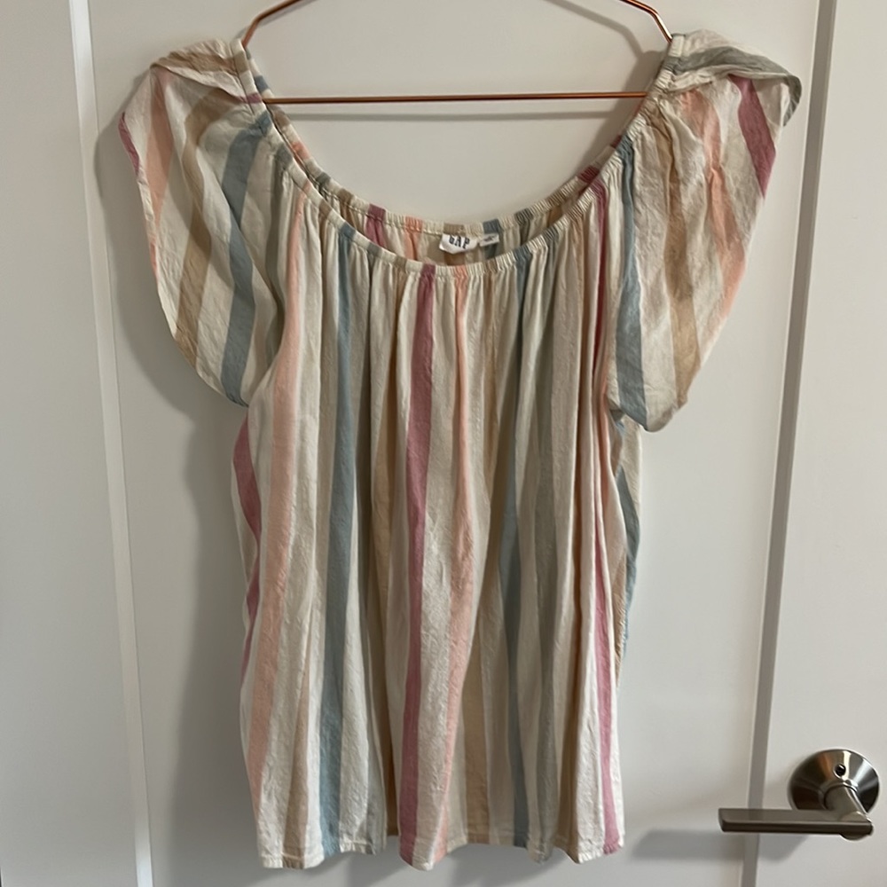 Gap top